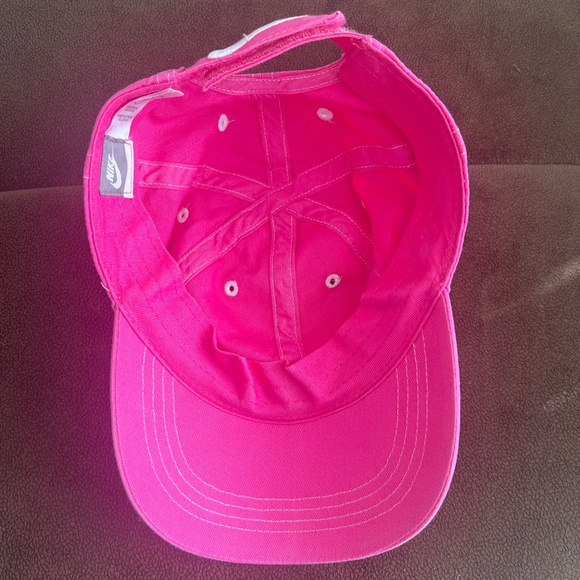 Nike Girls Baseball Hat Fuchsia Size Child up to 5T - Picture 3 of 7
